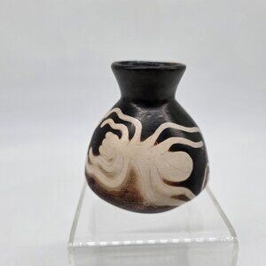 Handcrafted Miniature Peru Black Ceramic Pottery Vase Bird Spider Pattern 3.5"